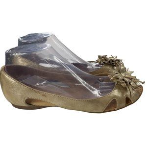 Born Crown Women's Gold Metallic Leather Cutout Peep Toe Floral Flats Size 10M